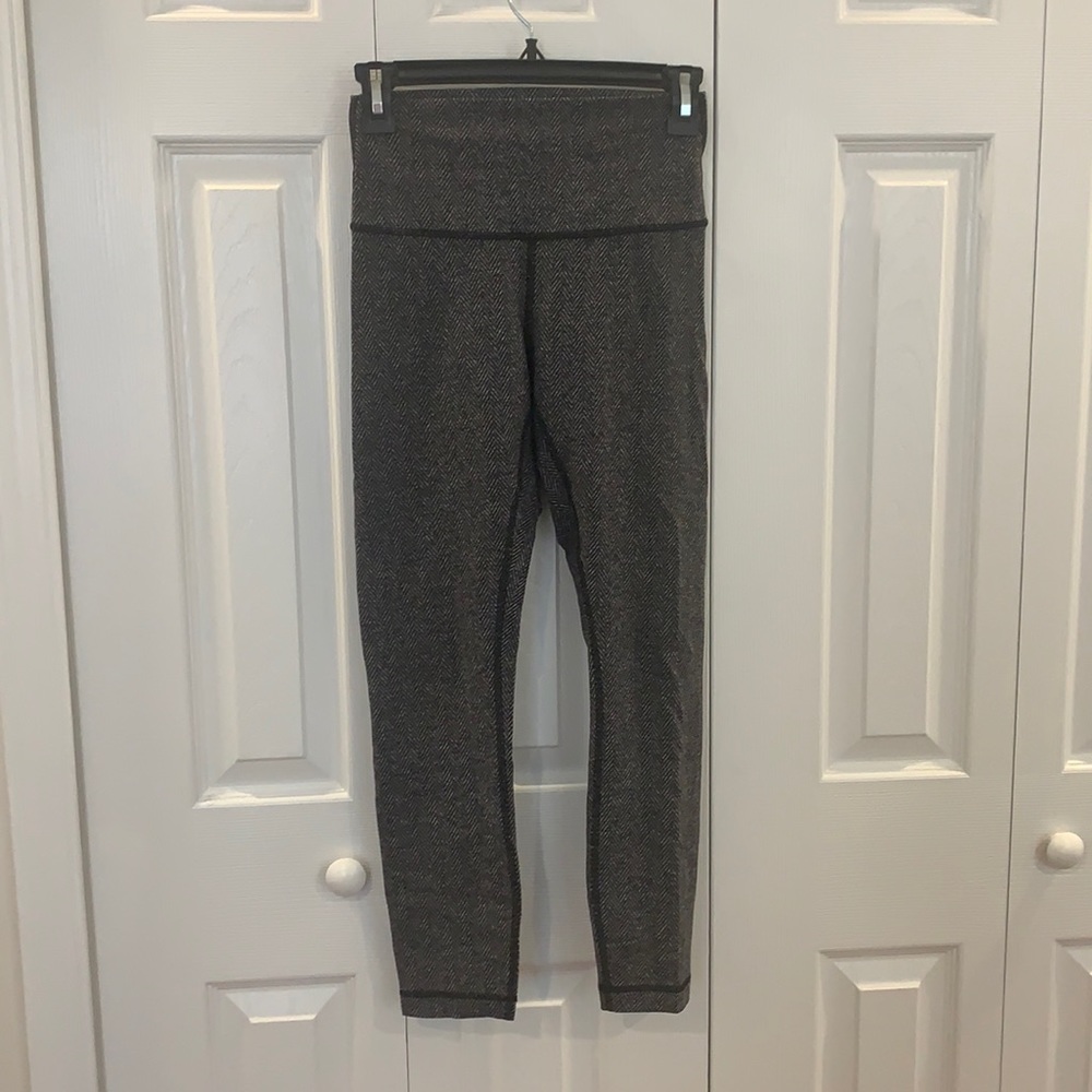 Lululemon high rise wunder under size 4